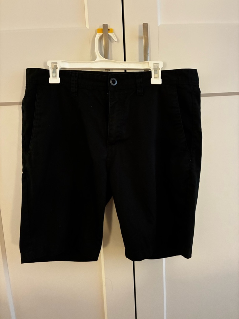 Volcom Men's Black Flat Front Chino Shorts